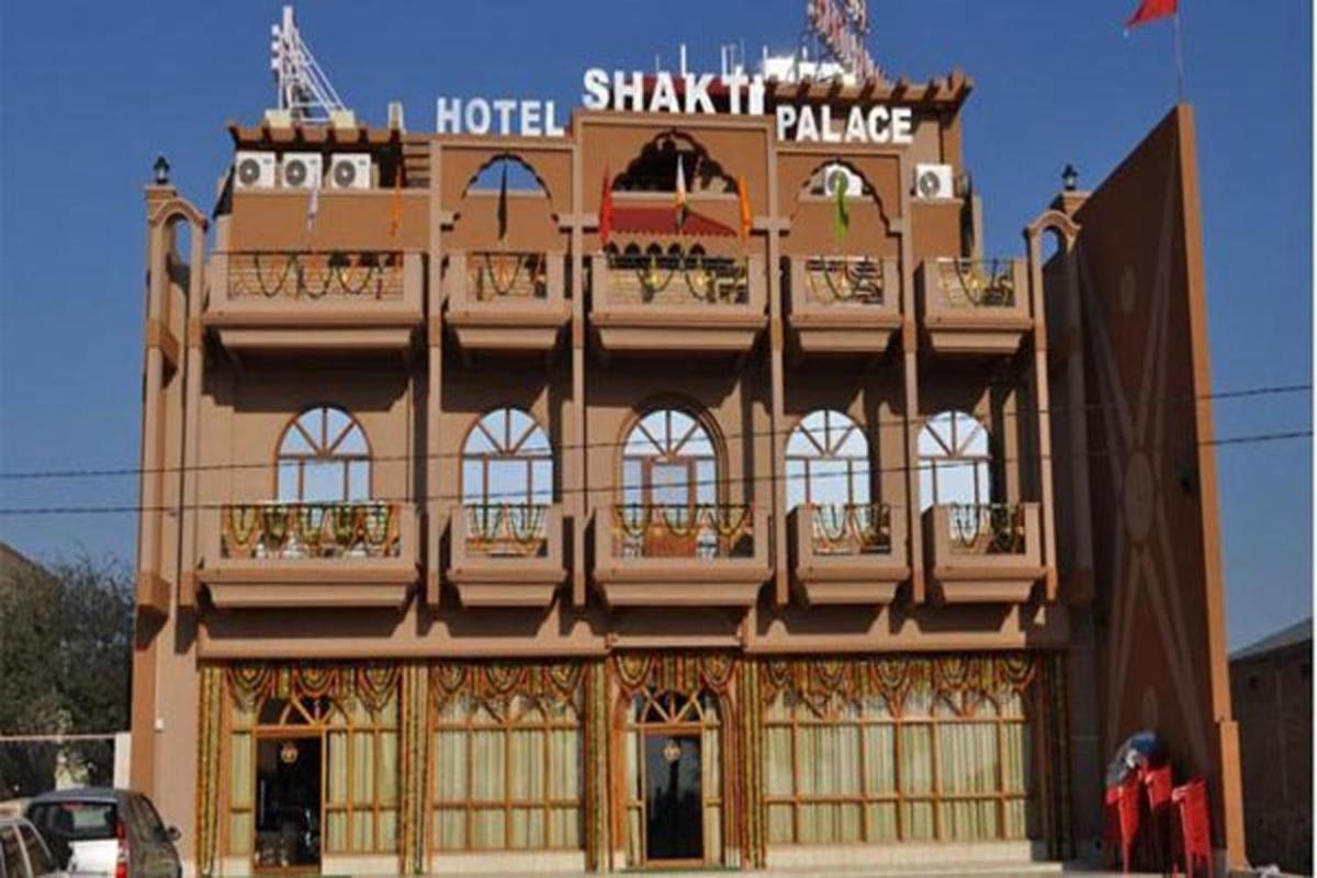Hotel Shakti Palace Chūru Buitenkant foto