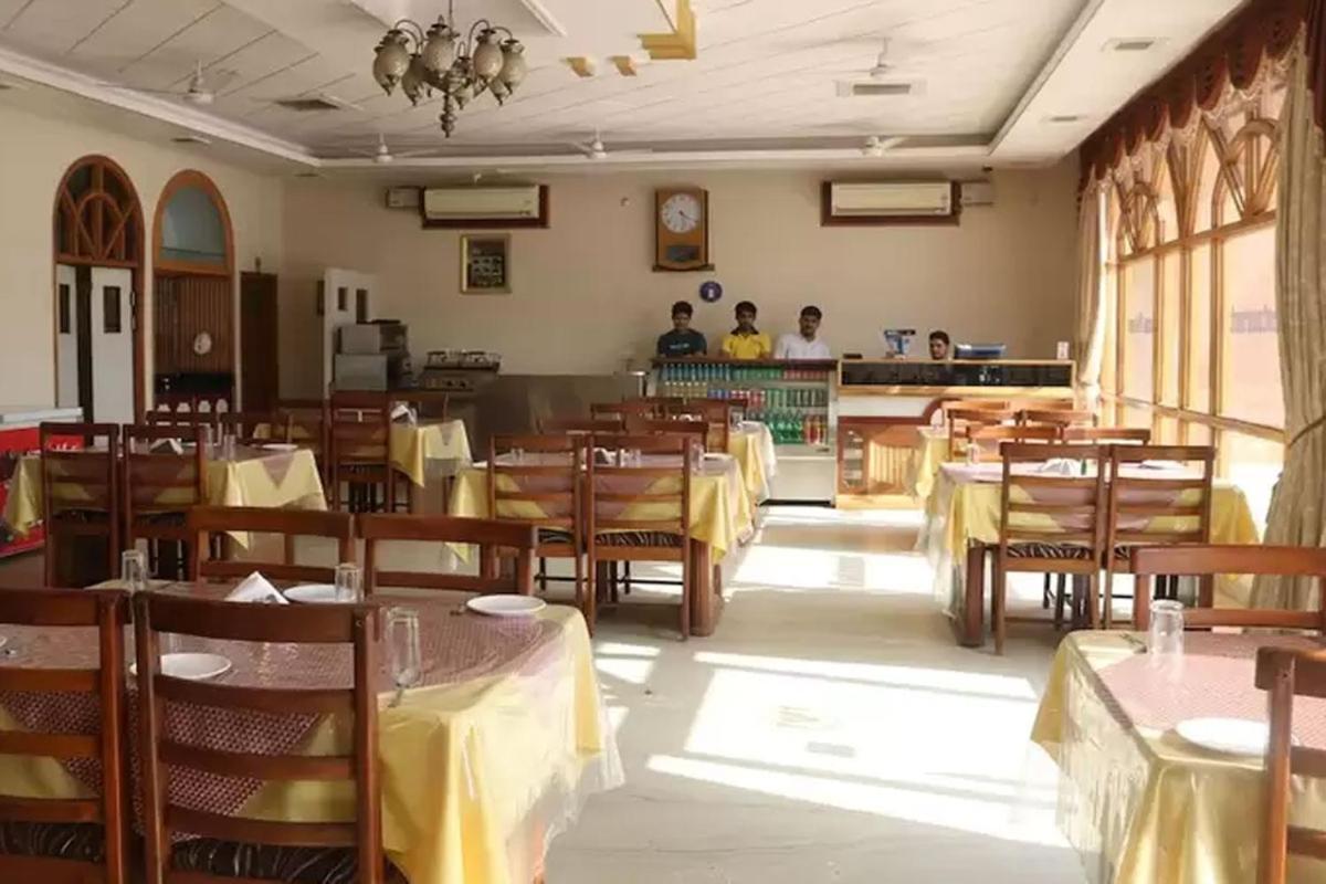 Hotel Shakti Palace Chūru Buitenkant foto
