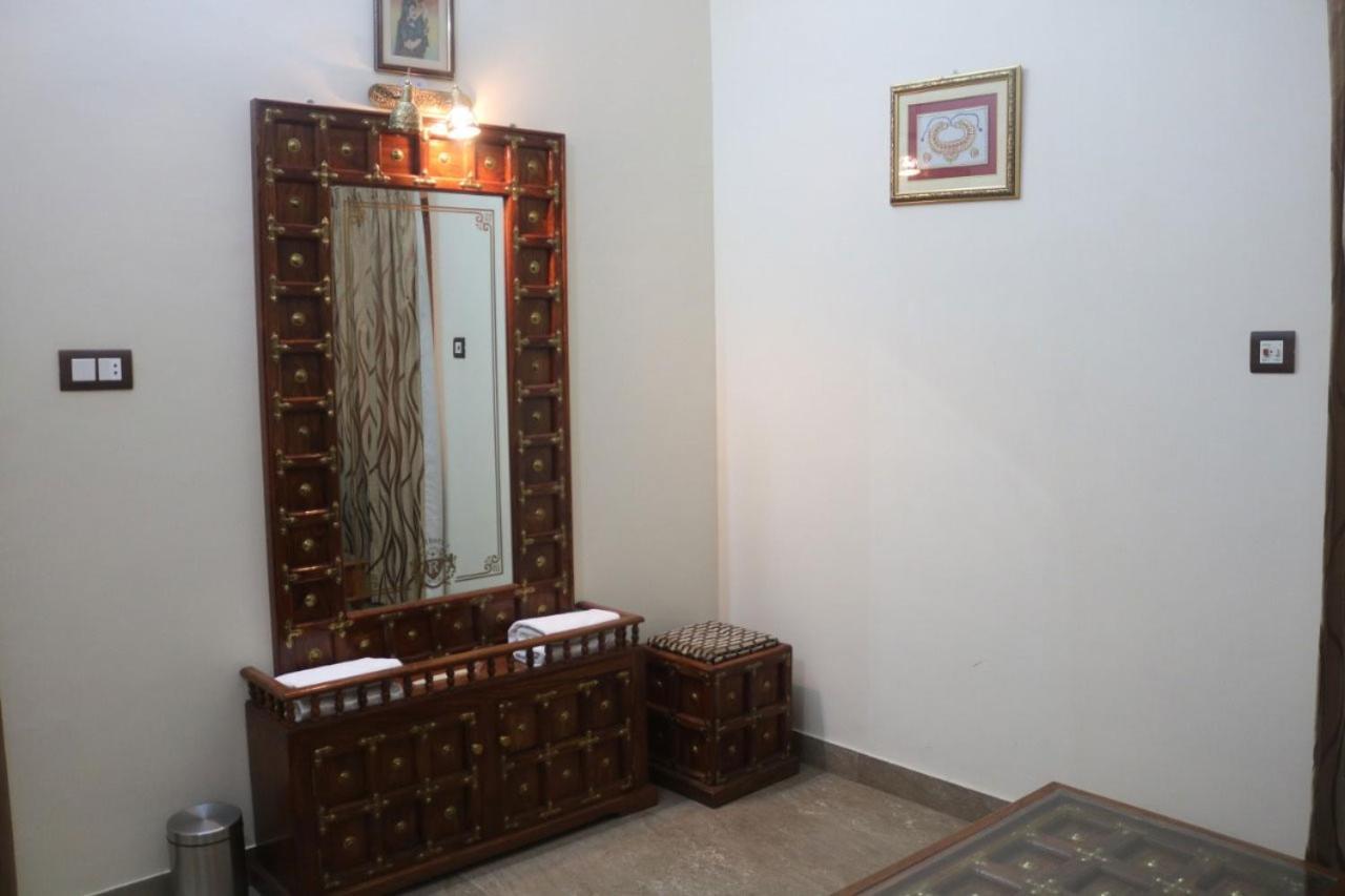Hotel Shakti Palace Chūru Buitenkant foto